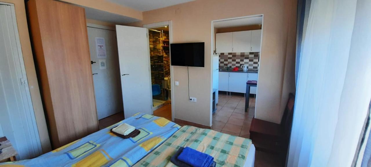 Apartamentos Con Patio Аликанте Экстерьер фото